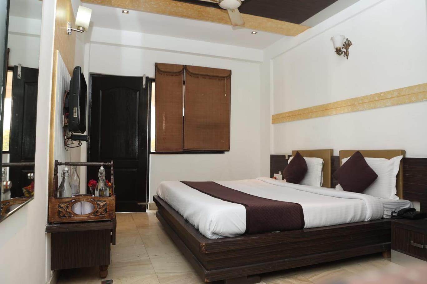 Hotel Panna Paradise Agra  Eksteriør billede